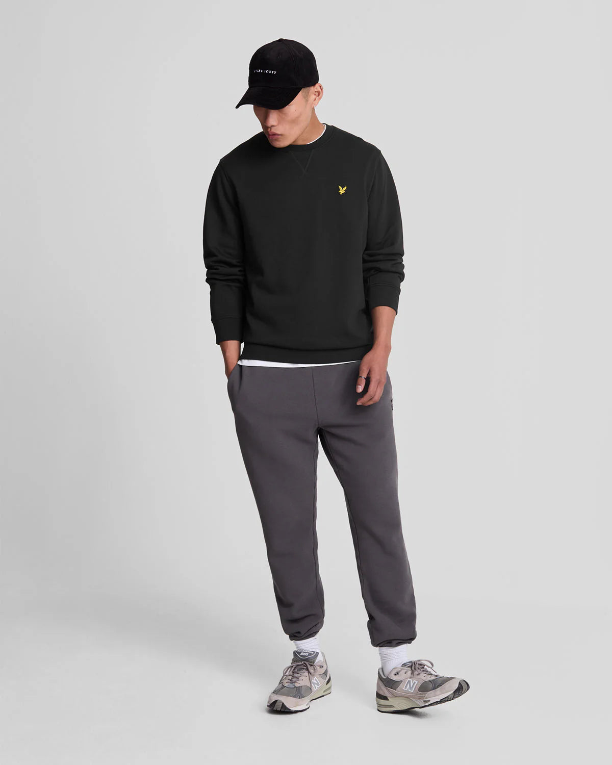 Lyle & Scott Football For All Graphic Sweatshirt Jet Black